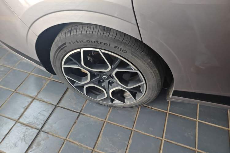Used CHANGAN NEVO A07 2025 Pure Electric "True Fragrance" Edition 625 Flagship Model Right Rear Wheel Hub