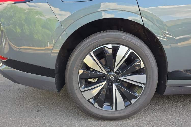 Used CHANGAN NEVO A07 2025 All-Electric "Real Bargain" 525 Luxury Model Right Rear Wheel Hub