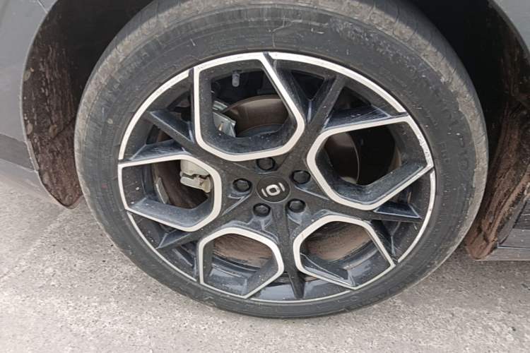Used CHANGAN NEVO A07 2025 Blue Whale Pure Electric Version 625 Luxury Model Right Rear Wheel Hub