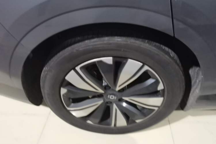 Used CHANGAN NEVO A07 2025 Blue Whale Pure Electric Version 525 Luxury Model Right Rear Wheel Hub