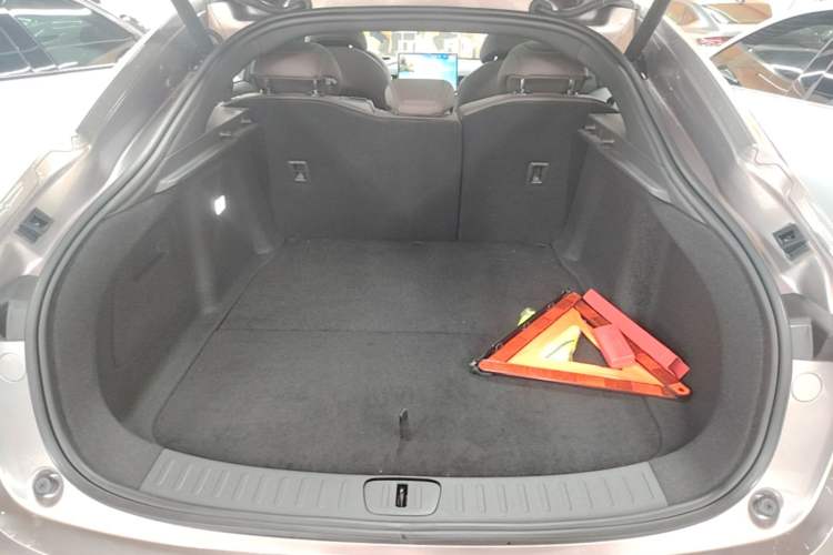 Used CHANGAN NEVO A07 2025 Blue Whale Range-Extending Model 140 Elite Version Trunk