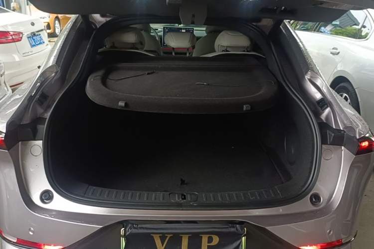 Used CHANGAN NEVO A07 2025 All-Electric "True Fragrance" Edition 710-Mile Long-Range Version Trunk