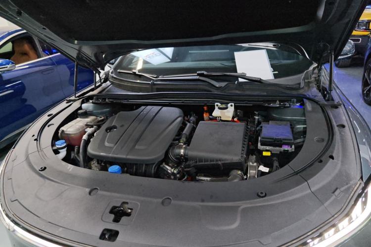 Used CHANGAN NEVO A07 2025 Blue Whale Range-Extending Version 230 Flagship Model Engine Bay