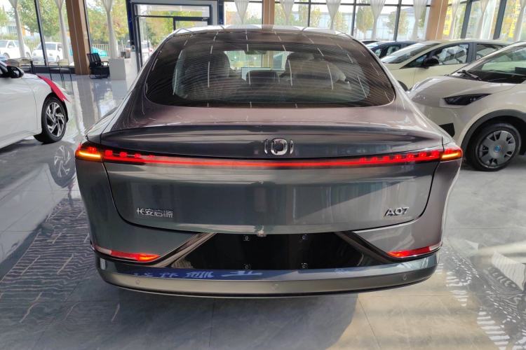 Used CHANGAN NEVO A07 2025 Blue Whale Range-Extending Model 140 Elite Version Exterior 4