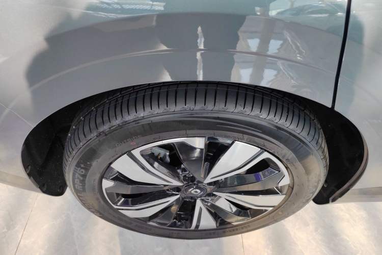 Used CHANGAN NEVO A07 2025 Blue Whale Range-Extending Model 140 Elite Version Exterior 8