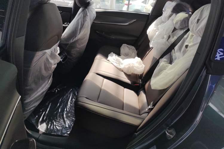 Used CHANGAN NEVO A07 2025 Blue Whale Range-Extending Model 140 Elite Version Interior 4