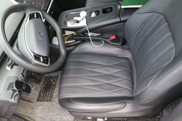 Used CHANGAN NEVO A07 2025 Blue Whale Pure Electric 625 Flagship Model Left Front Seat