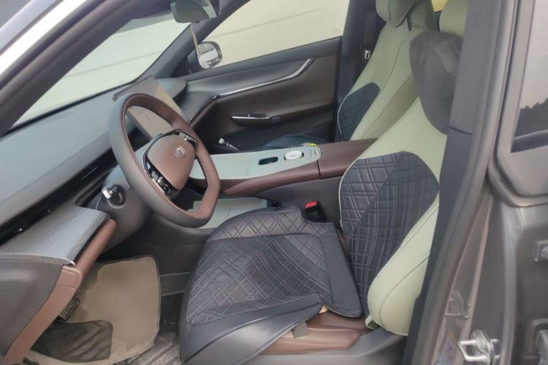 Used CHANGAN NEVO A07 2025 Blue Whale Pure Electric Version 625 Luxury Model Left Front Seat