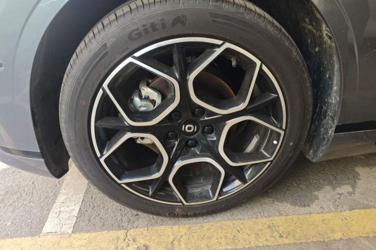 Used CHANGAN NEVO A07 2025 All-Electric "True Fragrance" Edition 710-Mile Long-Range Version Left Front Wheel Hub