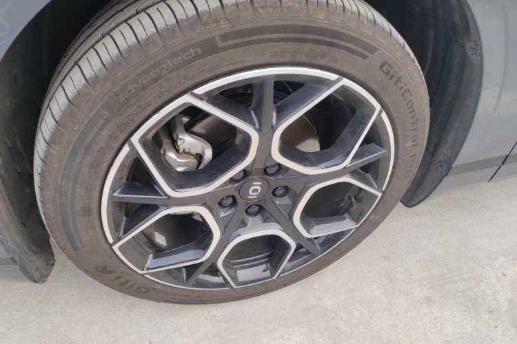 Used CHANGAN NEVO A07 2025 Blue Whale Pure Electric Version 625 Luxury Model Left Front Wheel Hub