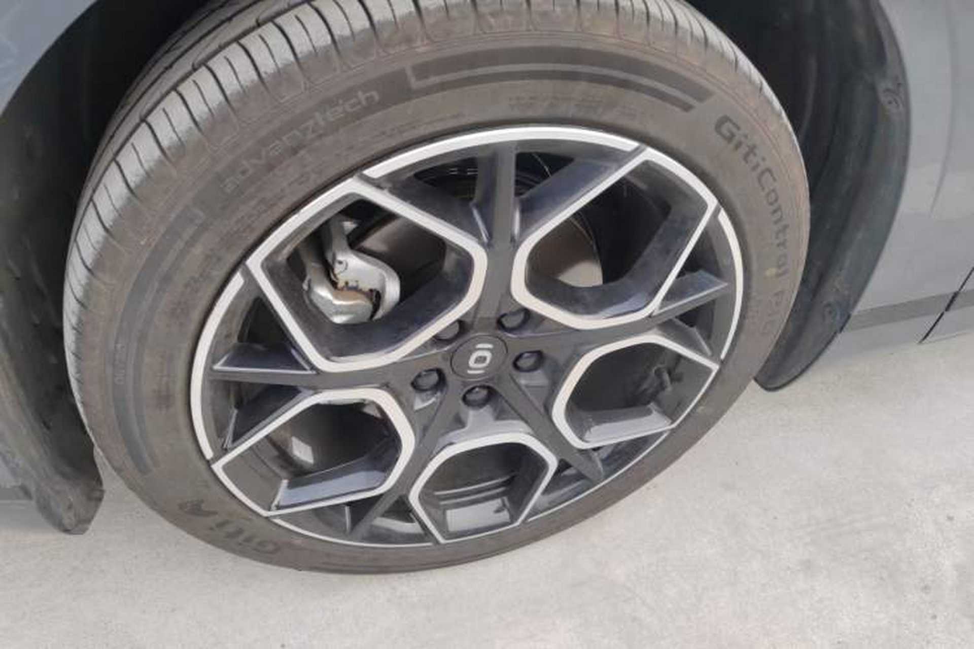 Used CHANGAN NEVO A07 2025 Blue Whale Pure Electric Version 625 Luxury Model Left Front Wheel Hub