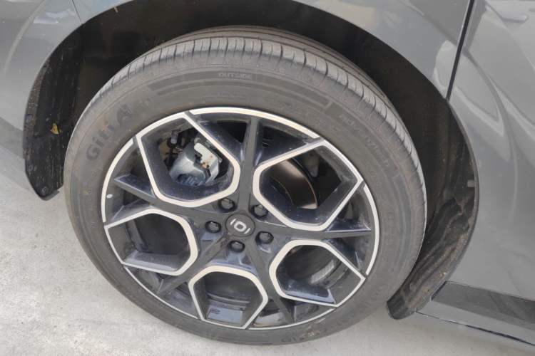 Used CHANGAN NEVO A07 2025 Blue Whale Pure Electric Version 625 Luxury Model Right Rear Wheel Hub