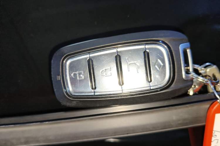 Used CHANGAN NEVO A07 2025 Blue Whale Pure Electric Version 525 Luxury Model Vehicle Key