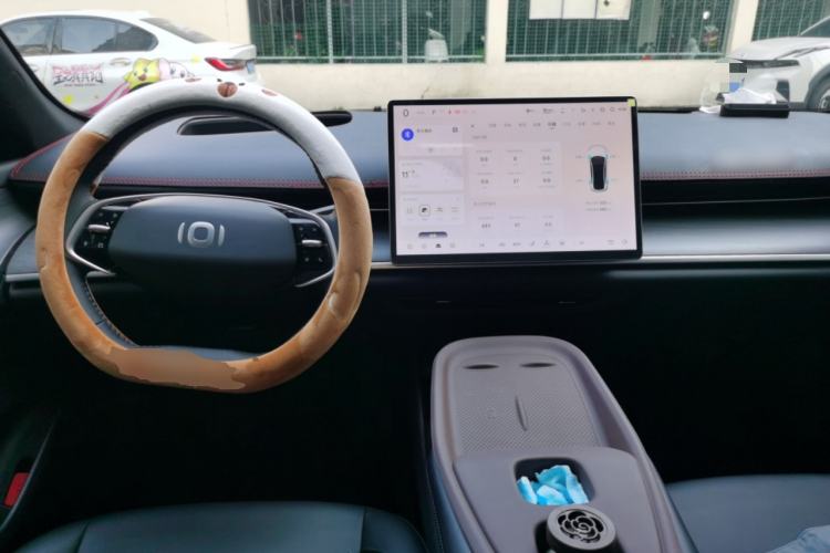 Used CHANGAN NEVO A07 2025 Blue Whale Range-Extending Model 140 Elite Version Center Console