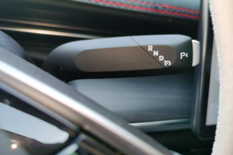 Used CHANGAN NEVO A07 2025 Blue Whale Range-Extending Model 140 Elite Version Gear Lever