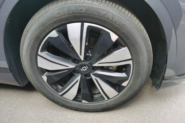Used CHANGAN NEVO A07 2025 Blue Whale Range-Extending Model 140 Elite Version Right Front Wheel Hub