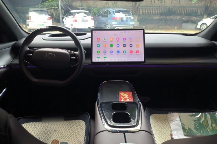 Used CHANGAN NEVO A07 2025 Blue Whale Range-Extending Version 230 Flagship Model Center Console