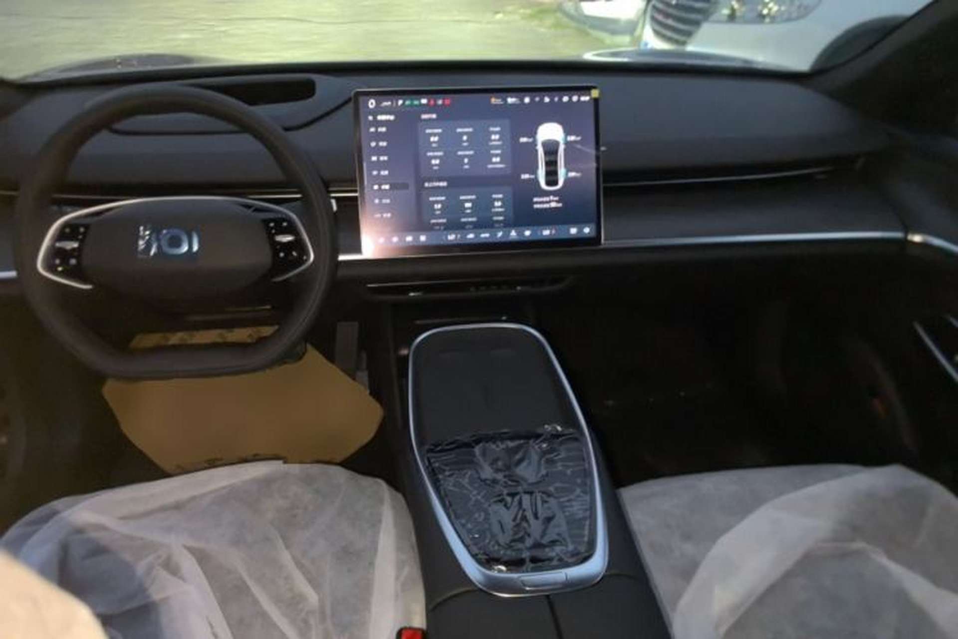 Used CHANGAN NEVO A07 2025 Range-Extended "Truly Delicious" 140 Elite Version Center Console