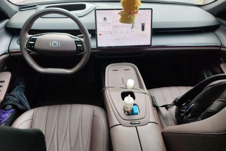 Used CHANGAN NEVO A07 2025 All-Electric "True Fragrance" Edition 710-Mile Long-Range Version Center Console