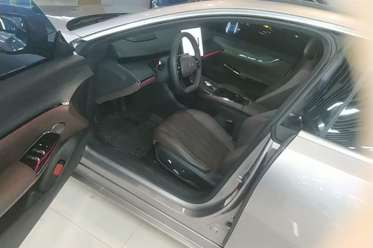 Used CHANGAN NEVO A07 2025 All-Electric "True Fragrance" Edition 710-Mile Long-Range Version Driver Seat