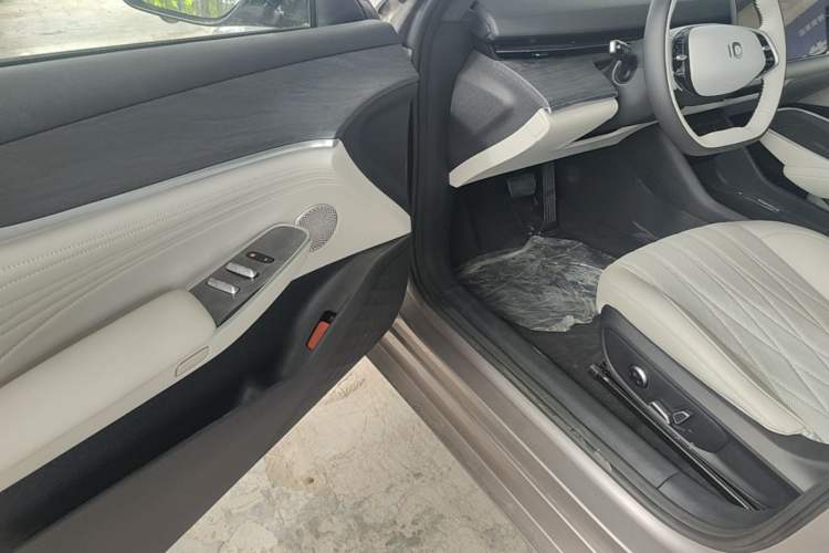Used CHANGAN NEVO A07 2025 Range-Extended "True Fragrant" Edition 230 Flagship Model Driver Seat