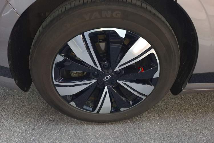 Used CHANGAN NEVO A07 2025 All-Electric "Real Bargain" 525 Luxury Model Exterior 2