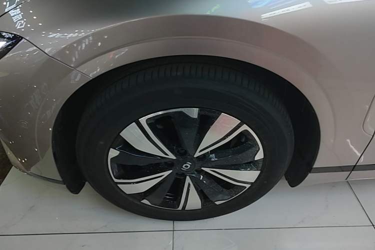 Used CHANGAN NEVO A07 2025 Blue Whale Pure Electric Version 525 Luxury Model Exterior 4