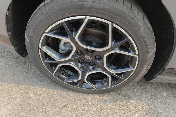 Used CHANGAN NEVO A07 2025 Range-Extended "True Fragrant" Edition 230 Flagship Model Exterior 8