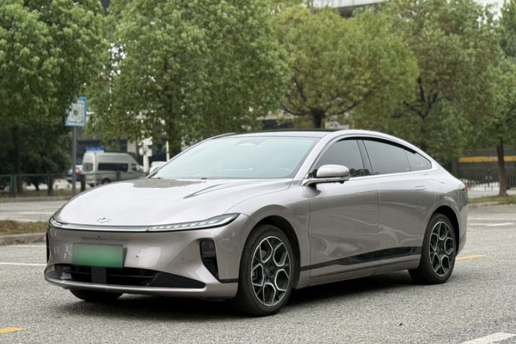CHANGAN NEVO A07 2025 Blue Whale Pure Electric Version 625 Luxury Model