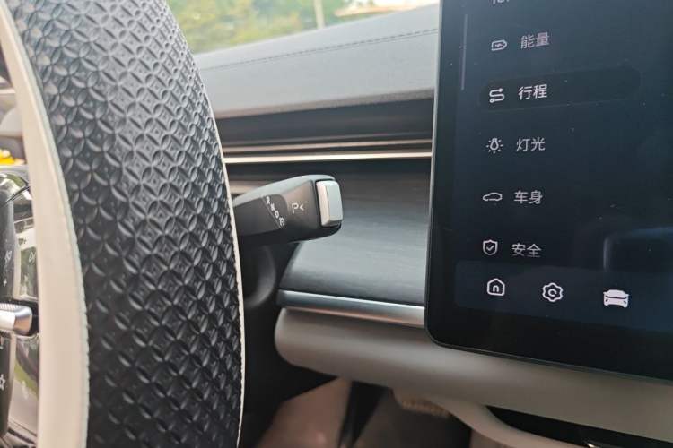 Used CHANGAN NEVO A07 2025 All-Electric "Real Bargain" 525 Luxury Model Gear Lever