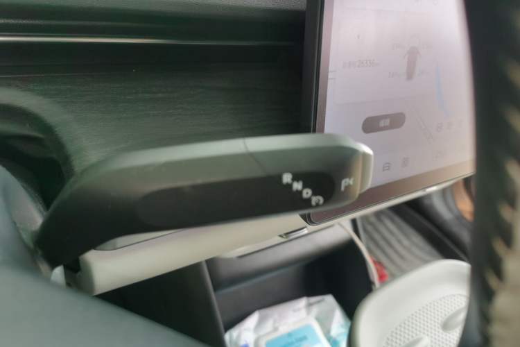 Used CHANGAN NEVO A07 2025 All-Electric "True Fragrance" Edition 710-Mile Long-Range Version Gear Lever