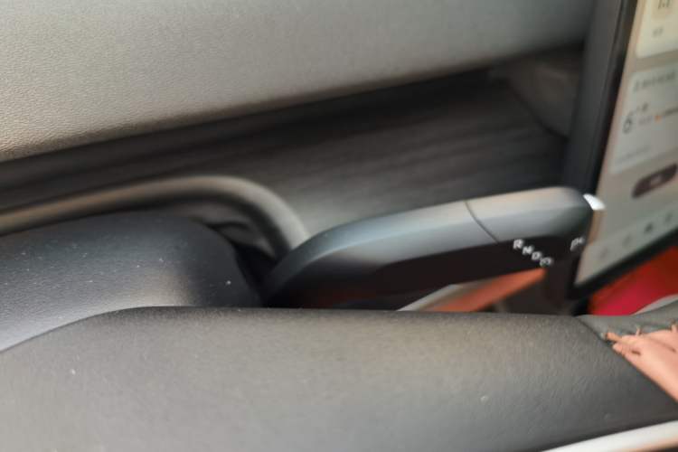 Used CHANGAN NEVO A07 2025 Range-Extended "True Fragrant" Edition 230 Flagship Model Gear Lever