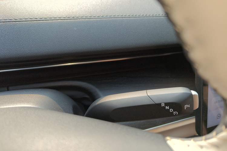Used CHANGAN NEVO A07 2025 Range-Extended "True Fragrant" Edition 230 Flagship Model Gear Lever