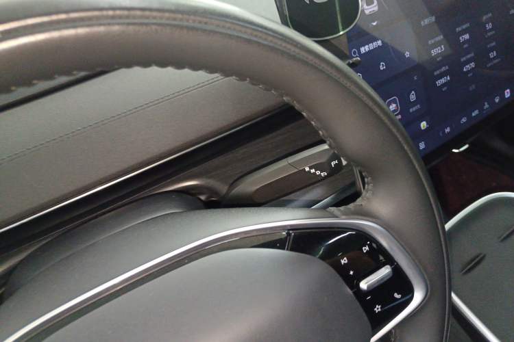 Used CHANGAN NEVO A07 2025 Blue Whale Range-Extending Model 140 Elite Version Gear Lever