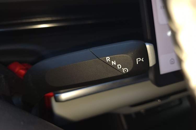 Used CHANGAN NEVO A07 2025 All-Electric "Real Bargain" 525 Luxury Model Gear Lever