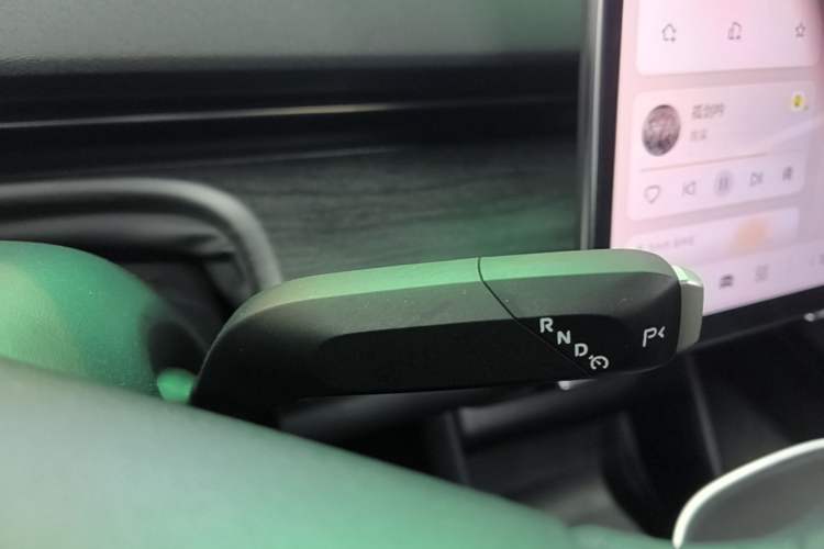 Used CHANGAN NEVO A07 2025 Blue Whale Range-Extending Model 140 Elite Version Gear Lever