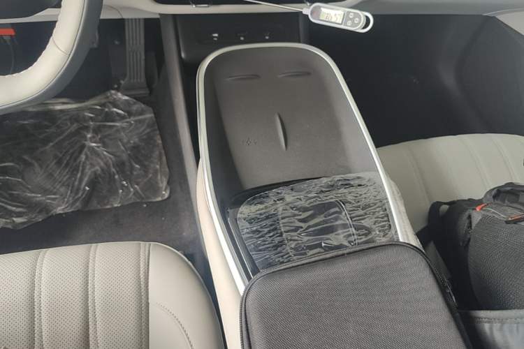 Used CHANGAN NEVO A07 2025 Range-Extended "True Fragrant" Edition 230 Flagship Model Gear Lever