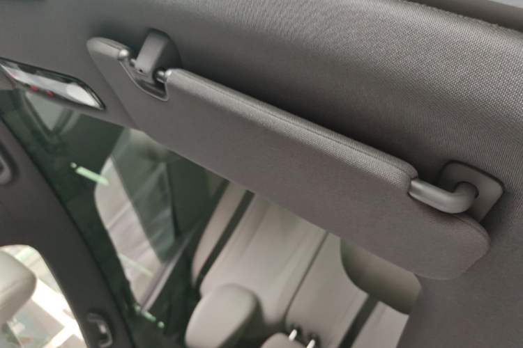 Used CHANGAN NEVO A07 2025 Blue Whale All-Electric 515 Collection Model Headliner