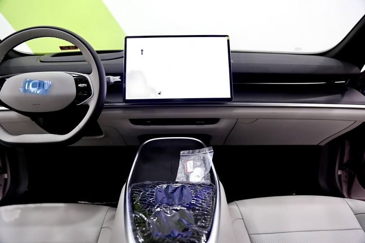 Used CHANGAN NEVO A07 2025 Blue Whale Range-Extending Model 140 Elite Version Interior 1