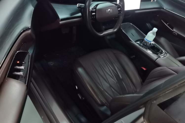 Used CHANGAN NEVO A07 2025 Blue Whale Pure Electric 625 Flagship Model Left Front Seat