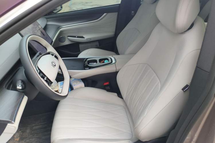 Used CHANGAN NEVO A07 2025 All-Electric "True Fragrance" Edition 710-Mile Long-Range Version Left Front Seat