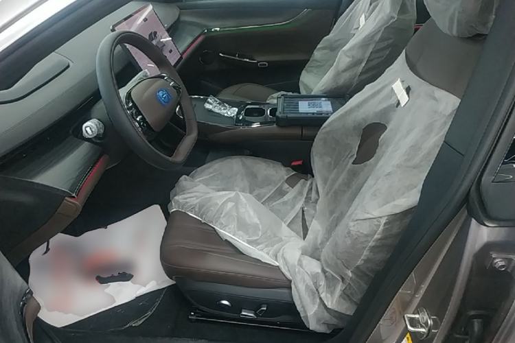 Used CHANGAN NEVO A07 2025 All-Electric "True Fragrance" Edition 710-Mile Long-Range Version Left Front Seat