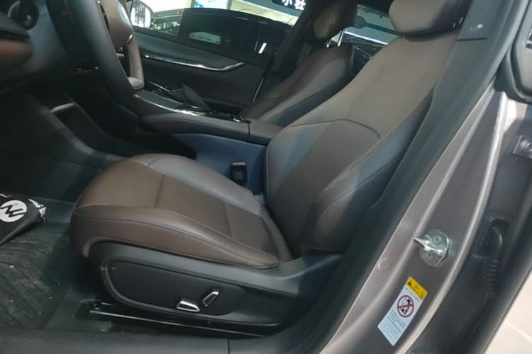 Used CHANGAN NEVO A07 2025 Blue Whale Pure Electric Version 525 Luxury Model Left Front Seat