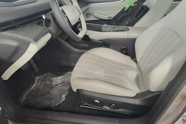 Used CHANGAN NEVO A07 2025 Range-Extended "True Fragrant" Edition 230 Flagship Model Left Front Seat