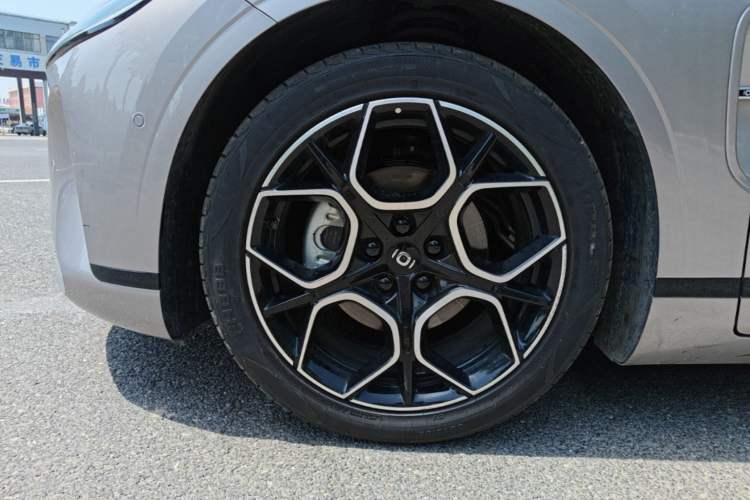 Used CHANGAN NEVO A07 2025 Range-Extended "True Fragrant" Edition 230 Premium Version Left Front Wheel Hub