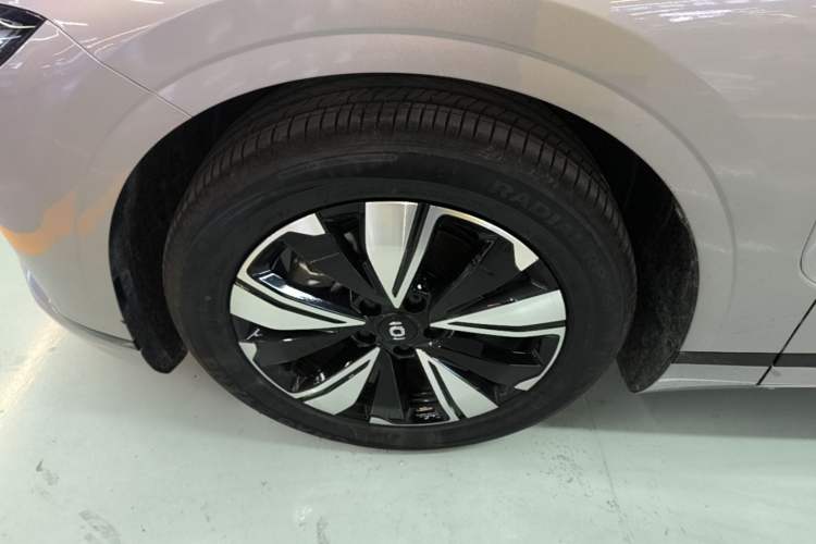 Used CHANGAN NEVO A07 2025 Blue Whale Range-Extending Model 140 Elite Version Left Front Wheel Hub