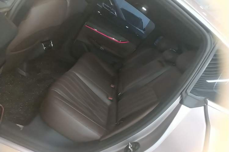 Used CHANGAN NEVO A07 2025 All-Electric "True Fragrance" Edition 710-Mile Long-Range Version Left Rear Seat