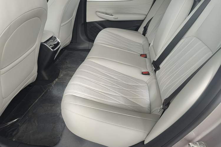 Used CHANGAN NEVO A07 2025 Range-Extended "True Fragrant" Edition 230 Flagship Model Left Rear Seat