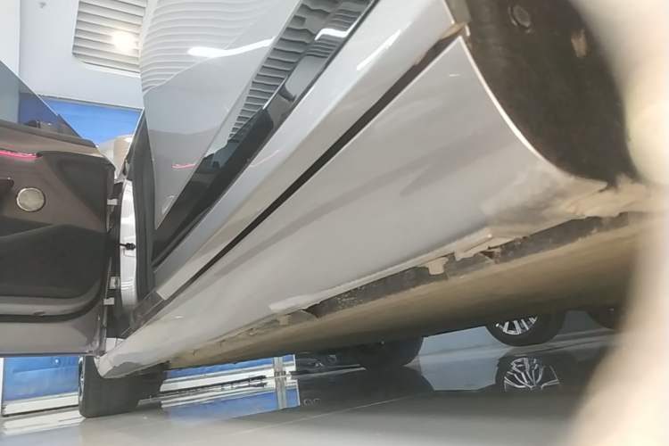 Used CHANGAN NEVO A07 2025 All-Electric "True Fragrance" Edition 710-Mile Long-Range Version Left Side Sill