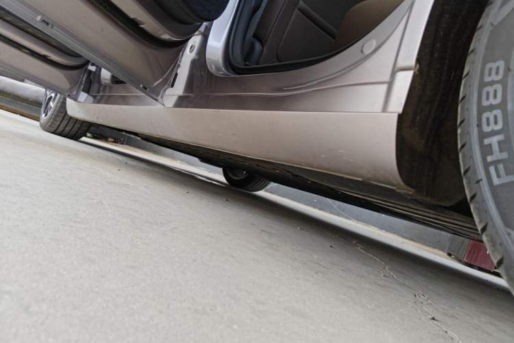 Used CHANGAN NEVO A07 2025 Range-Extended "True Fragrant" Edition 230 Premium Version Left Side Sill
